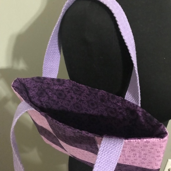 🎉Host Pic🎉 Handmade Small Girls Quilted Tote Bag - Picture 3 of 4